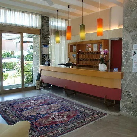 ミラマー ホテル シルミオーネ