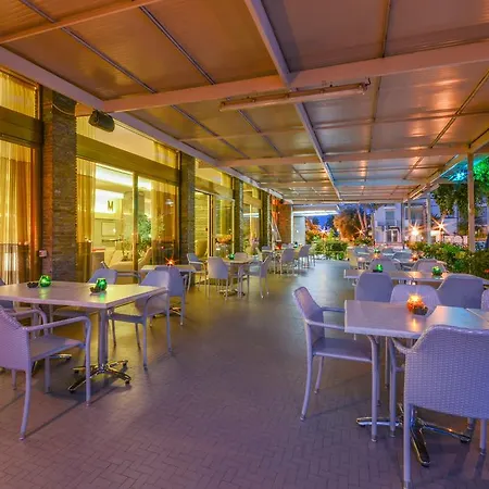 ホテル ミラマー 3*