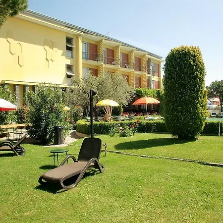 ミラマー 3* シルミオーネ