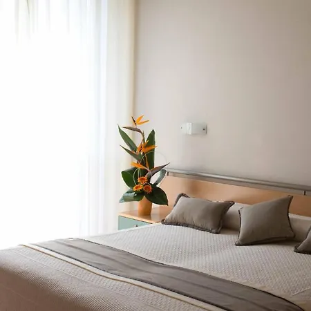 Miramar Отель 3*