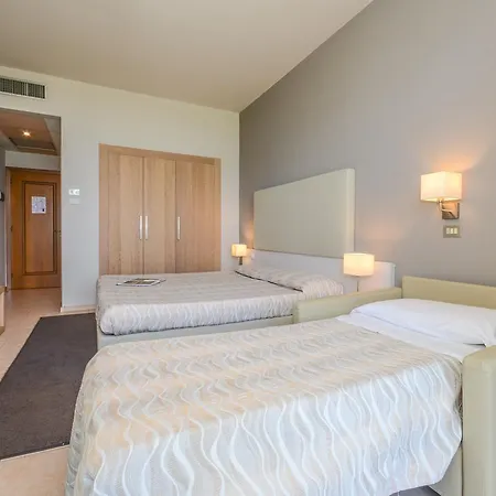 ミラマー 3* シルミオーネ